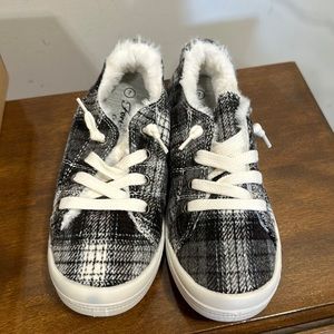 New in box - Black Plaid cozy sneakers